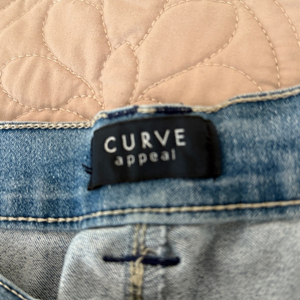 Curve Appeal Lightweight Stretchy Denim Jeans (12) - Picture 3 of 10
